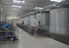 At the same time, people like to keep it simple wherever possible, for example by not hanging complicated formulas on the buffer per recipe, but just a color.